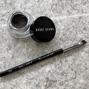 Bobbi Brown Longwear Gel Eyeliner and Sigma E65 Small Angle Brush